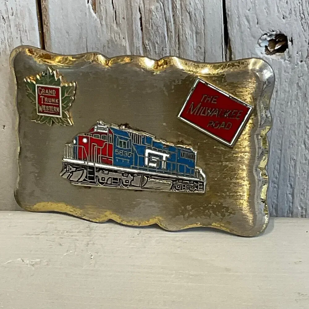 Grand Trunk Western The Milwaukee Road Train Engine Belt Buckle‎ Locomotive